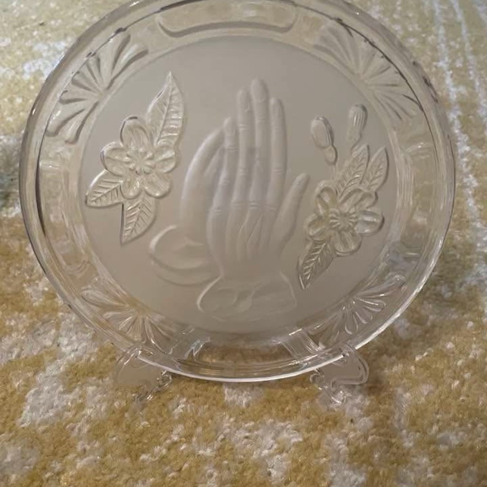Clear Glass Prayer Plate with Floral Design